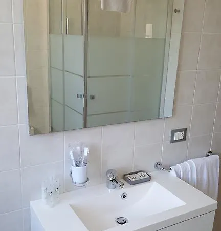 Apartment Basic Zona Lago Lecco
