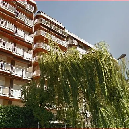 Apartment Basic Zona Lago
